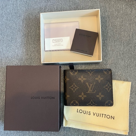 Louis Vuitton Monogram Canvas Wallet - Picture 1 of 5